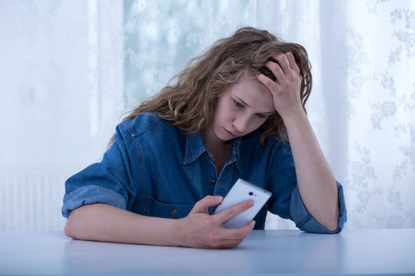 smartphone use and depression in teen girls