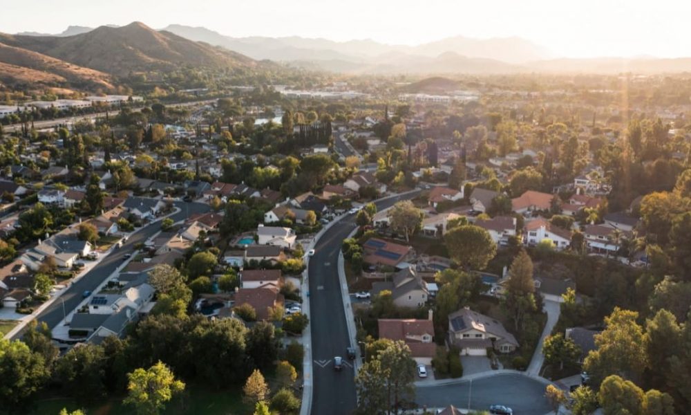 Agoura Hills neighborhood in California Agoura Hills neighborhood in California